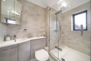 shower room- click for photo gallery